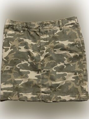 G.H. Bass Women’s Hunter Green Camouflage Pencil Skirt Size 2